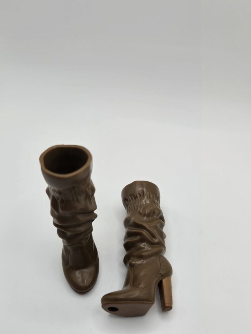 Bratz 10th Anniversary Party Yasmin Brown Slouchy Boots Replacement - Picture 4 of 6